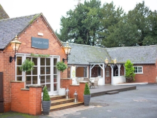 Ella Parkinson Photography – Weddings at Clarion Charlecote Pheasant