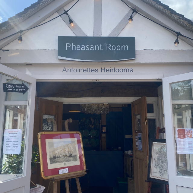 Antoinettes Heirlooms Antique Shops Stratford-upon-Avon