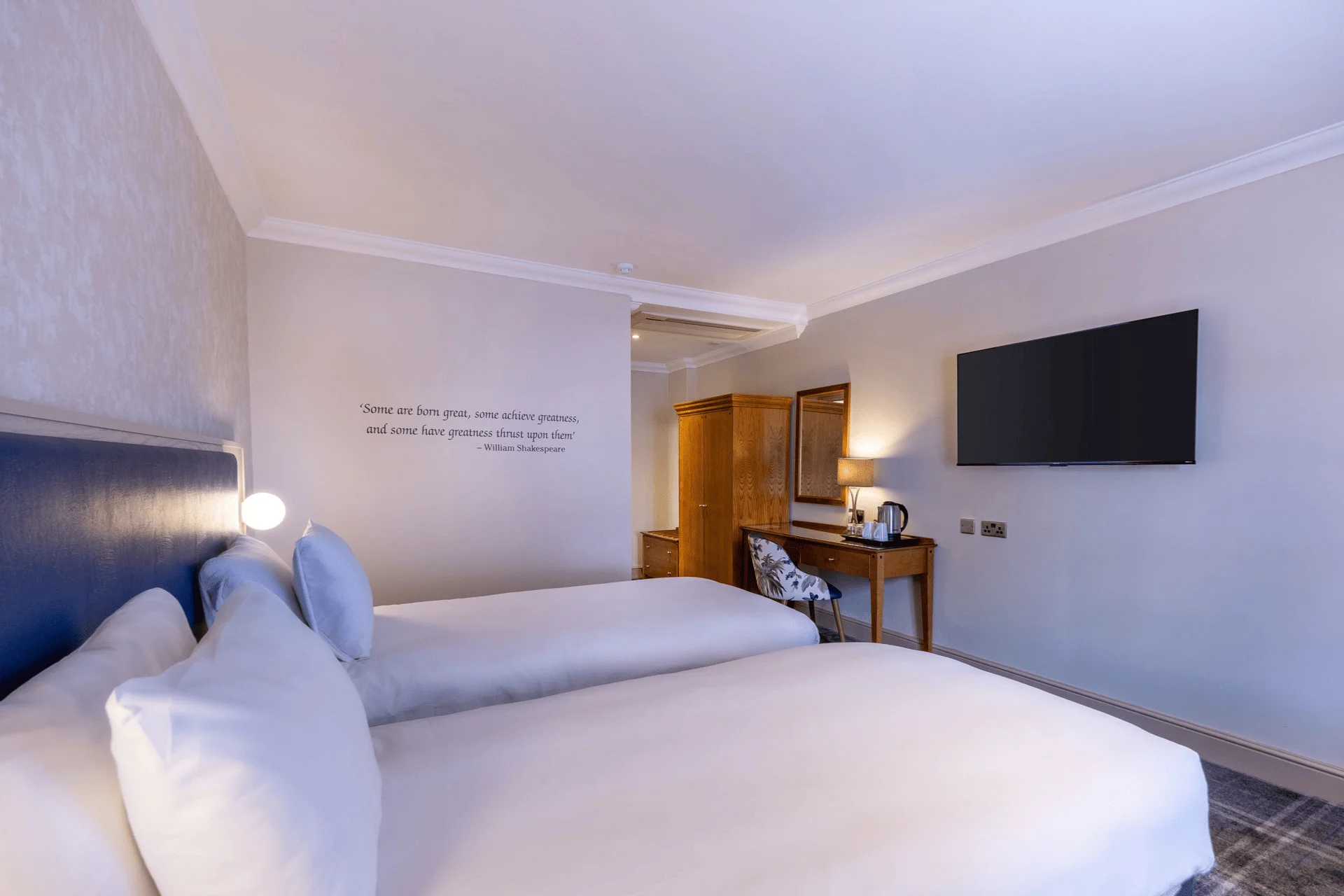 Twin Room Clarion Charlecote Pheasant, Stratford-upon-Avon